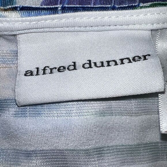 Alfred Dunner multi layered floral and animal print top! New - Picture 6 of 7